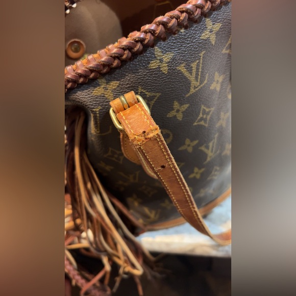 Petit French Tote - Picture 8 of 16